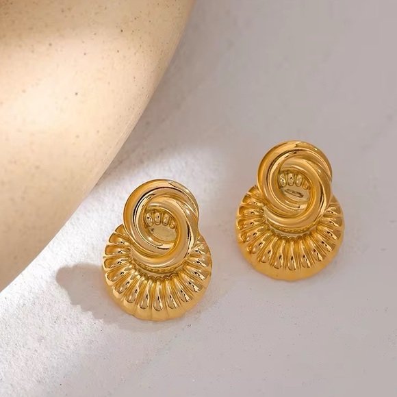 NEW💎18K Gold Plated Vintage Earrings*Statement Earrings - Picture 8 of 8